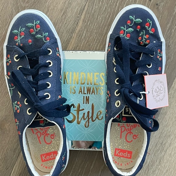 Keds Rifle Company Crew Kick Strawberry Embroidered Sneaker - Picture 3 of 11